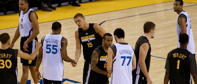 Баскетбол.  «Сакраменто» - «Голден Стейт». Прогноз  Виктора Дорошенко